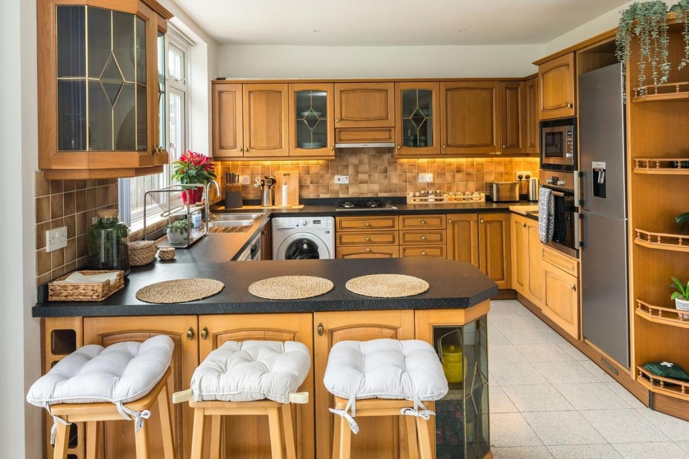 Contemporary 5 Bedroom With Garden North Finchley Ferienhaus *