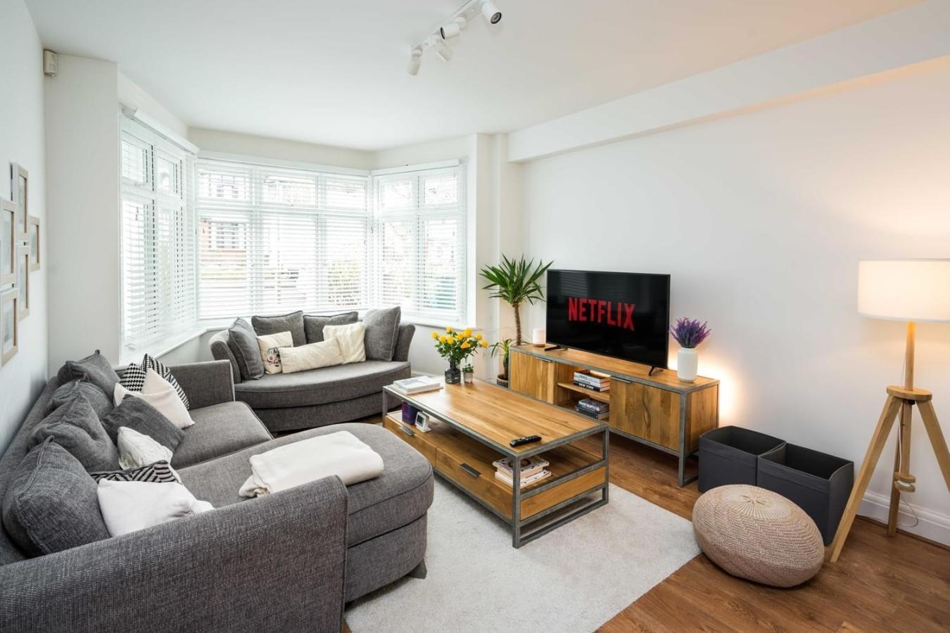 Contemporary 5 Bedroom With Garden North Finchley * London